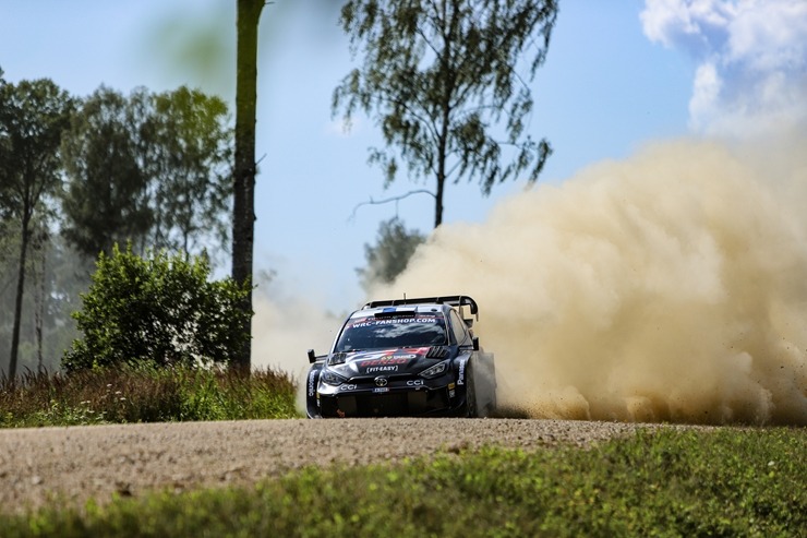 Piedāvājam spilgtākos foto mirkļus no FIA pasaules rallija čempionāta (WRC) debijas Latvijā. Foto: Gatis Smudzis Piedāvājam spilgtākos foto mirkļus no FIA pasaules rallija čempionāta (WRC) debijas Latvijā. Foto: Gatis Smudzis 357056