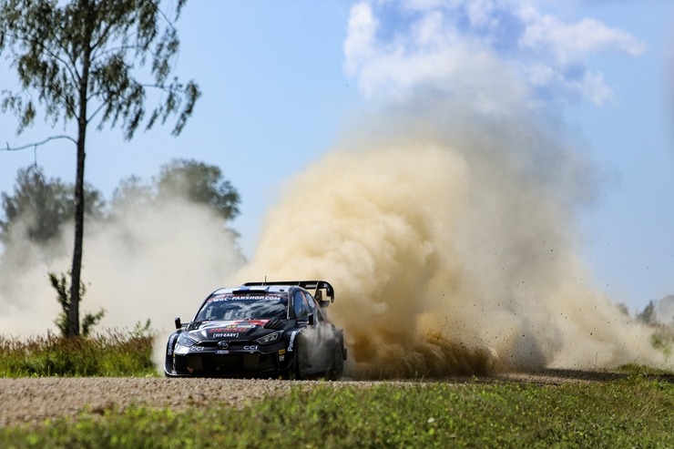 Piedāvājam spilgtākos foto mirkļus no FIA pasaules rallija čempionāta (WRC) debijas Latvijā. Foto: Gatis Smudzis Piedāvājam spilgtākos foto mirkļus no FIA pasaules rallija čempionāta (WRC) debijas Latvijā. Foto: Gatis Smudzis 357057