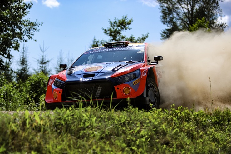 Piedāvājam spilgtākos foto mirkļus no FIA pasaules rallija čempionāta (WRC) debijas Latvijā. Foto: Gatis Smudzis Piedāvājam spilgtākos foto mirkļus no FIA pasaules rallija čempionāta (WRC) debijas Latvijā. Foto: Gatis Smudzis 357062
