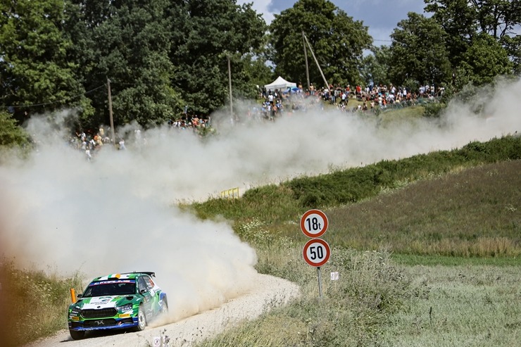 Piedāvājam spilgtākos foto mirkļus no FIA pasaules rallija čempionāta (WRC) debijas Latvijā. Foto: Gatis Smudzis Piedāvājam spilgtākos foto mirkļus no FIA pasaules rallija čempionāta (WRC) debijas Latvijā. Foto: Gatis Smudzis 357063