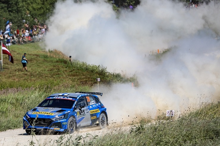 Piedāvājam spilgtākos foto mirkļus no FIA pasaules rallija čempionāta (WRC) debijas Latvijā. Foto: Gatis Smudzis Piedāvājam spilgtākos foto mirkļus no FIA pasaules rallija čempionāta (WRC) debijas Latvijā. Foto: Gatis Smudzis 357064
