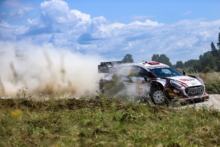 Piedāvājam spilgtākos foto mirkļus no FIA pasaules rallija čempionāta (WRC) debijas Latvijā. Foto: Gatis Smudzis Piedāvājam spilgtākos foto mirkļus no FIA pasaules rallija čempionāta (WRC) debijas Latvijā. Foto: Gatis Smudzis 357067