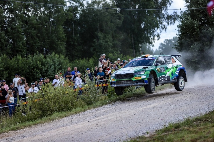 Piedāvājam spilgtākos foto mirkļus no FIA pasaules rallija čempionāta (WRC) debijas Latvijā. Foto: Gatis Smudzis Piedāvājam spilgtākos foto mirkļus no FIA pasaules rallija čempionāta (WRC) debijas Latvijā. Foto: Gatis Smudzis 357077