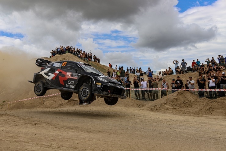 Piedāvājam spilgtākos foto mirkļus no FIA pasaules rallija čempionāta (WRC) debijas Latvijā. Foto: Gatis Smudzis Piedāvājam spilgtākos foto mirkļus no FIA pasaules rallija čempionāta (WRC) debijas Latvijā. Foto: Gatis Smudzis 357025