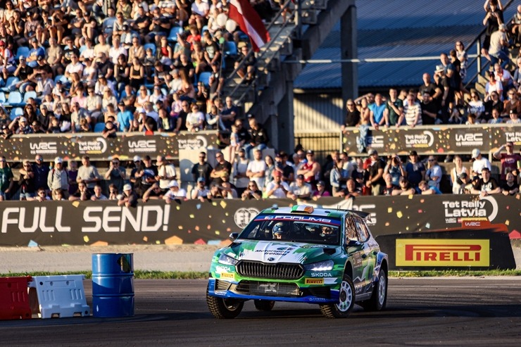 Piedāvājam spilgtākos foto mirkļus no FIA pasaules rallija čempionāta (WRC) debijas Latvijā. Foto: Gatis Smudzis Piedāvājam spilgtākos foto mirkļus no FIA pasaules rallija čempionāta (WRC) debijas Latvijā. Foto: Gatis Smudzis 357096