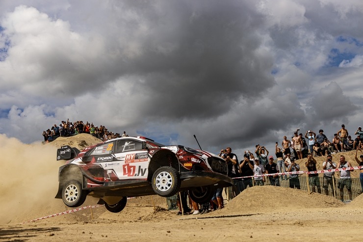 Piedāvājam spilgtākos foto mirkļus no FIA pasaules rallija čempionāta (WRC) debijas Latvijā. Foto: Gatis Smudzis Piedāvājam spilgtākos foto mirkļus no FIA pasaules rallija čempionāta (WRC) debijas Latvijā. Foto: Gatis Smudzis 357026