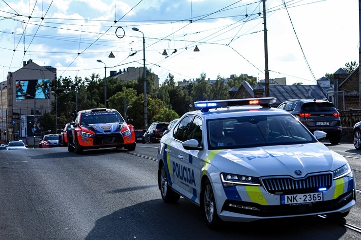 Piedāvājam spilgtākos foto mirkļus no FIA pasaules rallija čempionāta (WRC) debijas Latvijā. Foto: Gatis Smudzis Piedāvājam spilgtākos foto mirkļus no FIA pasaules rallija čempionāta (WRC) debijas Latvijā. Foto: Gatis Smudzis 357104
