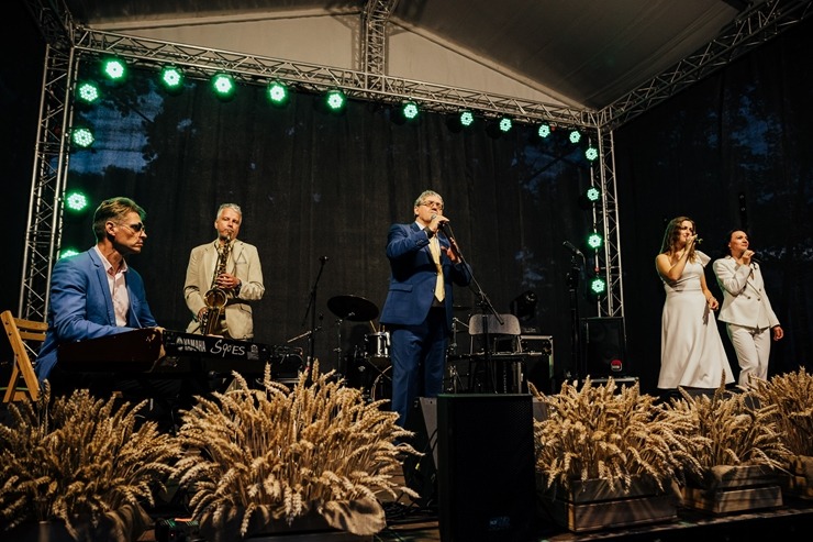 Valmiera ar lielu vērienu svin dzimšanas dienu. Foto: Andris Ķesteris un citi. 357505
