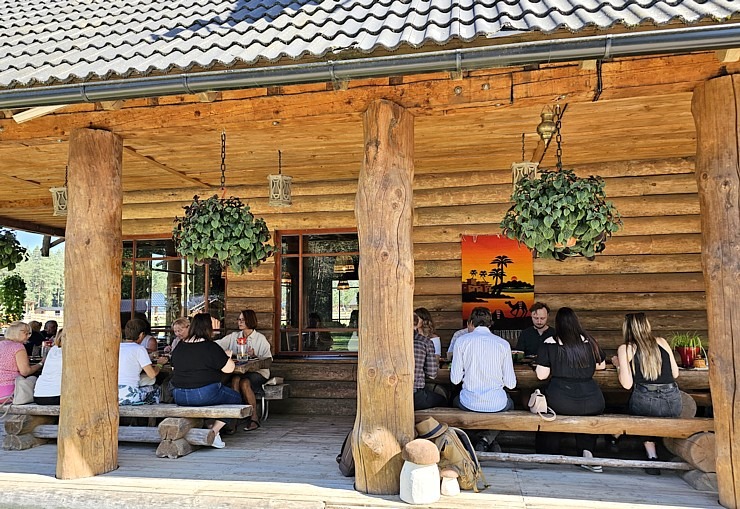 «Rakšu» brīvdabas ZOO Cēsu novadā piedāvā ne tikai kontaktu ar dzīvniekiem, bet arī teicamu infrastruktūru «Rakšu» brīvdabas ZOO Cēsu novadā piedāvā ne tikai kontaktu ar dzīvniekiem, bet arī teicamu infrastruktūru 358602