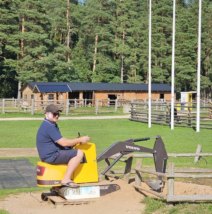 «Rakšu» brīvdabas ZOO Cēsu novadā piedāvā ne tikai kontaktu ar dzīvniekiem, bet arī teicamu infrastruktūru «Rakšu» brīvdabas ZOO Cēsu novadā piedāvā ne tikai kontaktu ar dzīvniekiem, bet arī teicamu infrastruktūru 358628