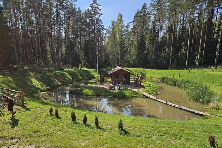 «Rakšu» brīvdabas ZOO Cēsu novadā piedāvā ne tikai kontaktu ar dzīvniekiem, bet arī teicamu infrastruktūru «Rakšu» brīvdabas ZOO Cēsu novadā piedāvā ne tikai kontaktu ar dzīvniekiem, bet arī teicamu infrastruktūru 358630