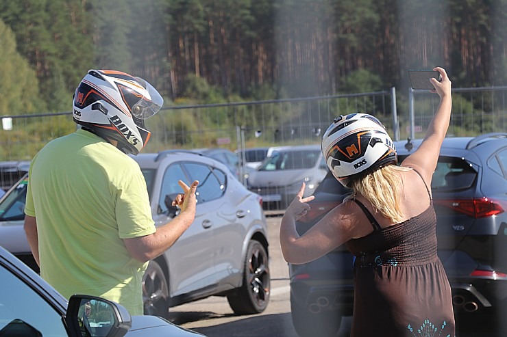 Festivāls «CUPRA Summit 2024» pulcē «Sporta Komplekss 333» zīmola fanus, ģimenes un atbalstītājus Festivāls «CUPRA Summit 2024» pulcē «Sporta Komplekss 333» zīmola fanus, ģimenes un atbalstītājus 359347