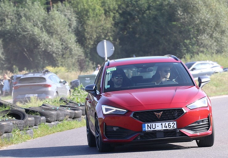Festivāls «CUPRA Summit 2024» pulcē «Sporta Komplekss 333» zīmola fanus, ģimenes un atbalstītājus Festivāls «CUPRA Summit 2024» pulcē «Sporta Komplekss 333» zīmola fanus, ģimenes un atbalstītājus 359340