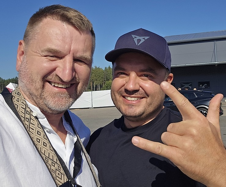 Festivāls «CUPRA Summit 2024» pulcē «Sporta Komplekss 333» zīmola fanus, ģimenes un atbalstītājus Festivāls «CUPRA Summit 2024» pulcē «Sporta Komplekss 333» zīmola fanus, ģimenes un atbalstītājus 359381