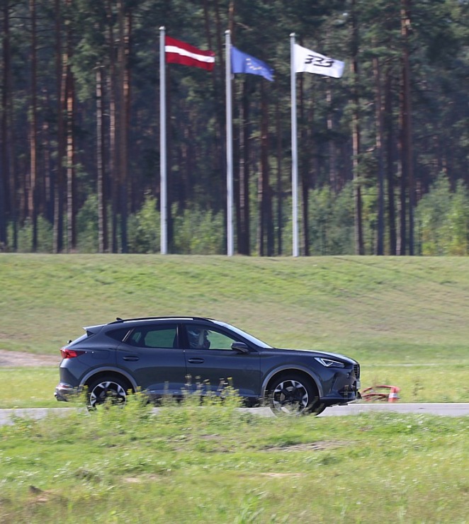 Festivāls «CUPRA Summit 2024» pulcē «Sporta Komplekss 333» zīmola fanus, ģimenes un atbalstītājus Festivāls «CUPRA Summit 2024» pulcē «Sporta Komplekss 333» zīmola fanus, ģimenes un atbalstītājus 359345