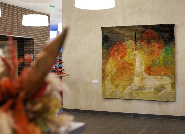 Vidzemes koncertzālē «Cēsis» atklāta izstāde «Dieva buča» no Latvijas Nacionālā mākslas muzeja kolekcijas. Foto: lnmm.lv Vidzemes koncertzālē «Cēsis» atklāta izstāde «Dieva buča» no Latvijas Nacionālā mākslas muzeja kolekcijas. Foto: lnmm.lv 360498