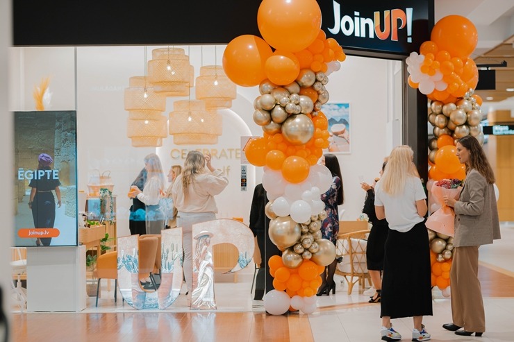 Savu pirmo ceļojumu veikalu Baltijā «Join UP! Baltic» atver tirdzniecības centrā «Domina». Foto: joinup.lv Savu pirmo ceļojumu veikalu Baltijā «Join UP! Baltic» atver tirdzniecības centrā «Domina». Foto: joinup.lv 360593