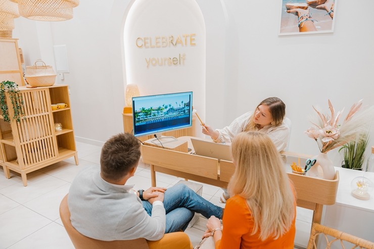 Savu pirmo ceļojumu veikalu Baltijā «Join UP! Baltic» atver tirdzniecības centrā «Domina». Foto: joinup.lv Savu pirmo ceļojumu veikalu Baltijā «Join UP! Baltic» atver tirdzniecības centrā «Domina». Foto: joinup.lv 360588