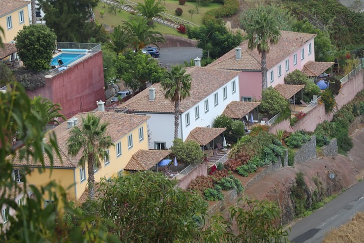 Baudām Madeiras klinšu un okeāna panorāmas skatus no 580 m augstas platformas Cabo Girão. Sadarbībā ar «airBaltic» Baudām Madeiras klinšu un okeāna panorāmas skatus no 580 m augstas platformas Cabo Girão. Sadarbībā ar «airBaltic» 361142