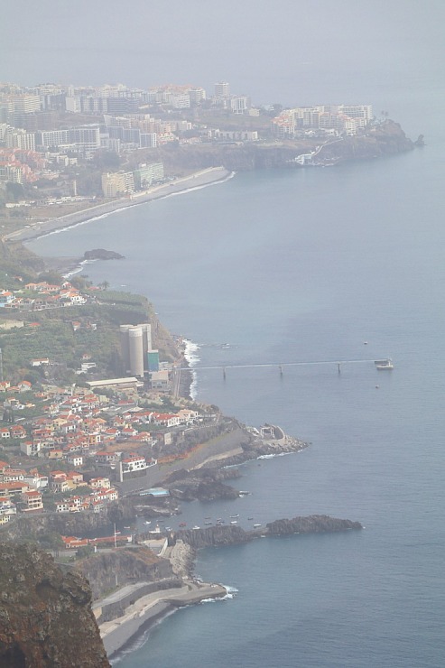 Baudām Madeiras klinšu un okeāna panorāmas skatus no 580 m augstas platformas Cabo Girão. Sadarbībā ar «airBaltic» Baudām Madeiras klinšu un okeāna panorāmas skatus no 580 m augstas platformas Cabo Girão. Sadarbībā ar «airBaltic» 361144