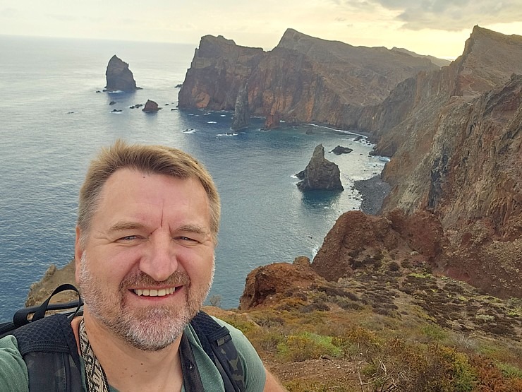 Madeiras džipu tūrē baudām salas klinšainās austrumu piekrastes panorāmas skatus. Sadarbībā ar «airBaltic» Madeiras džipu tūrē baudām salas klinšainās austrumu piekrastes panorāmas skatus. Sadarbībā ar «airBaltic» 361176