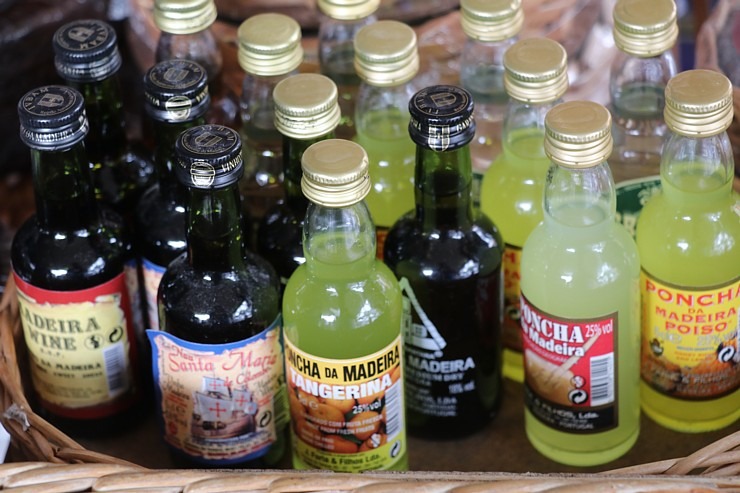 Madeiras pilsētā Santana iepazīstam salas tradicionālās mājas «Casas de Colmo». Sadarbībā ar «airBaltic» Madeiras pilsētā Santana iepazīstam salas tradicionālās mājas «Casas de Colmo». Sadarbībā ar «airBaltic» 361373