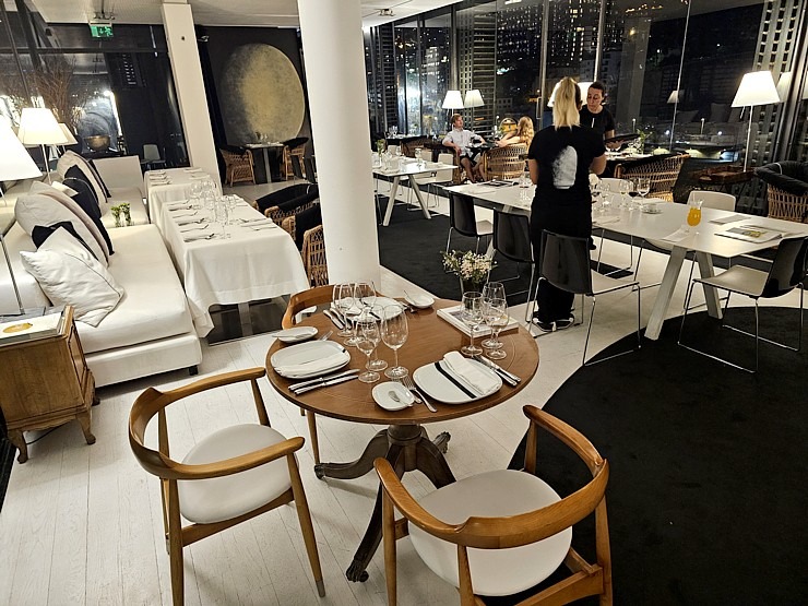 Izbaudām Madeiras smalko virtuvi Funšalas ostas restorānā «Design Centre Nini Andrade Silva». Sadarbībā ar «airBaltic» Izbaudām Madeiras smalko virtuvi Funšalas ostas restorānā «Design Centre Nini Andrade Silva». Sadarbībā ar «airBaltic» 361388