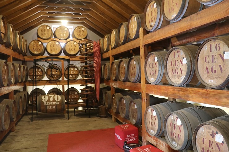Iepazīstam Madeiras cukura ražotni «Engenhos do Norte» un degustējam «Casa do Rum» vietējo rumu. Sadarbībā ar «airBaltic» Iepazīstam Madeiras cukura ražotni «Engenhos do Norte» un degustējam «Casa do Rum» vietējo rumu. Sadarbībā ar «airBaltic» 361695