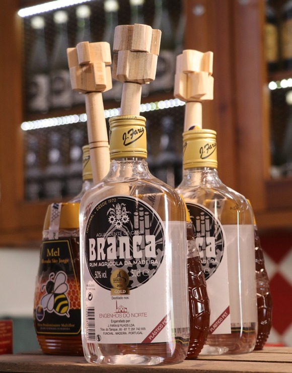 Iepazīstam Madeiras cukura ražotni «Engenhos do Norte» un degustējam «Casa do Rum» vietējo rumu. Sadarbībā ar «airBaltic» Iepazīstam Madeiras cukura ražotni «Engenhos do Norte» un degustējam «Casa do Rum» vietējo rumu. Sadarbībā ar «airBaltic» 361700