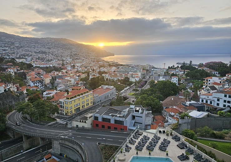 Divas naktis pavadām Madeiras galvaspilsētas 4 zvaigžņu viesnīcā «The Views Baía Hotel». Sadarbībā ar «airBaltic» Divas naktis pavadām Madeiras galvaspilsētas 4 zvaigžņu viesnīcā «The Views Baía Hotel». Sadarbībā ar «airBaltic» 361937