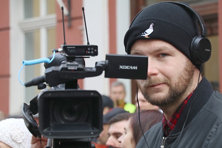 Latvijas ēdinātāji lielā skaitā pie Saeimas aicina politiķus samazināt PVN un uzklausīt nozares prasības Latvijas ēdinātāji lielā skaitā pie Saeimas aicina politiķus samazināt PVN un uzklausīt nozares prasības 362705