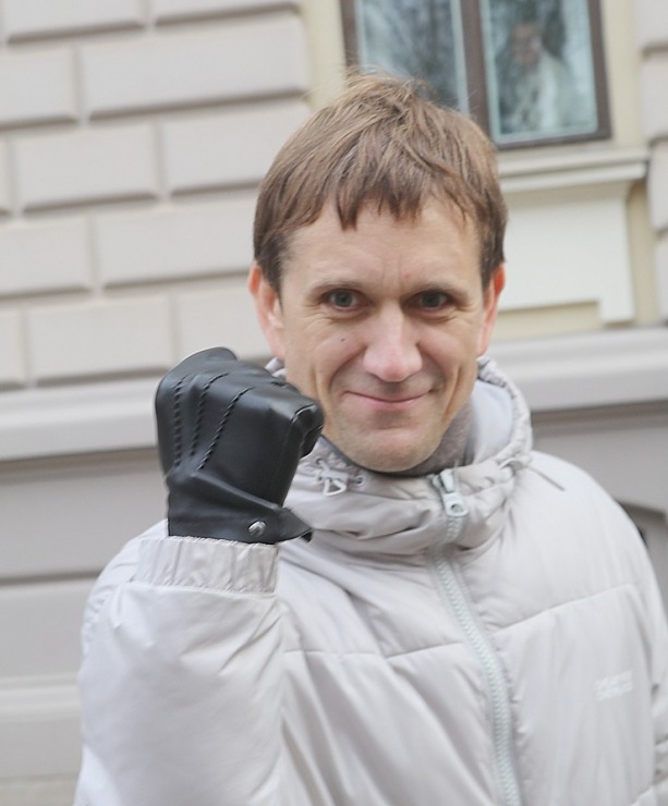 Latvijas ēdinātāji lielā skaitā pie Saeimas aicina politiķus samazināt PVN un uzklausīt nozares prasības Latvijas ēdinātāji lielā skaitā pie Saeimas aicina politiķus samazināt PVN un uzklausīt nozares prasības 362723