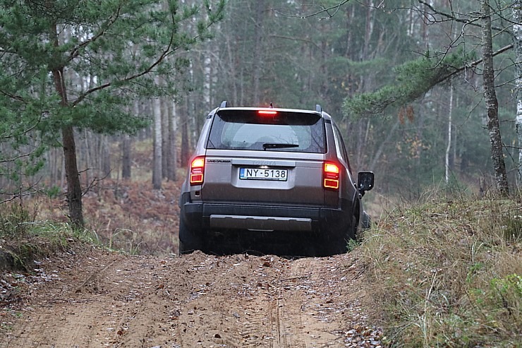 Sadarbībā ar auto nomu «Europcar Latvija» iepazīstam bezceļos jauno un kantīgo «Toyota Land Cruiser» Sadarbībā ar auto nomu «Europcar Latvija» iepazīstam bezceļos jauno un kantīgo «Toyota Land Cruiser» 362924