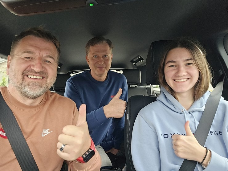 Sadarbībā ar auto nomu «Europcar Latvija» iepazīstam bezceļos jauno un kantīgo «Toyota Land Cruiser» Sadarbībā ar auto nomu «Europcar Latvija» iepazīstam bezceļos jauno un kantīgo «Toyota Land Cruiser» 362939
