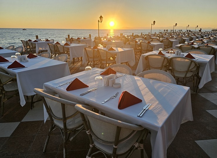 Turcijas viesnīcas «Ali Bey Club Park Manavgat» viesi starp ierastām ēdienreizēs var mieloties ar citiem gardumiem Turcijas viesnīcas «Ali Bey Club Park Manavgat» viesi starp ierastām ēdienreizēs var mieloties ar citiem gardumiem 363040