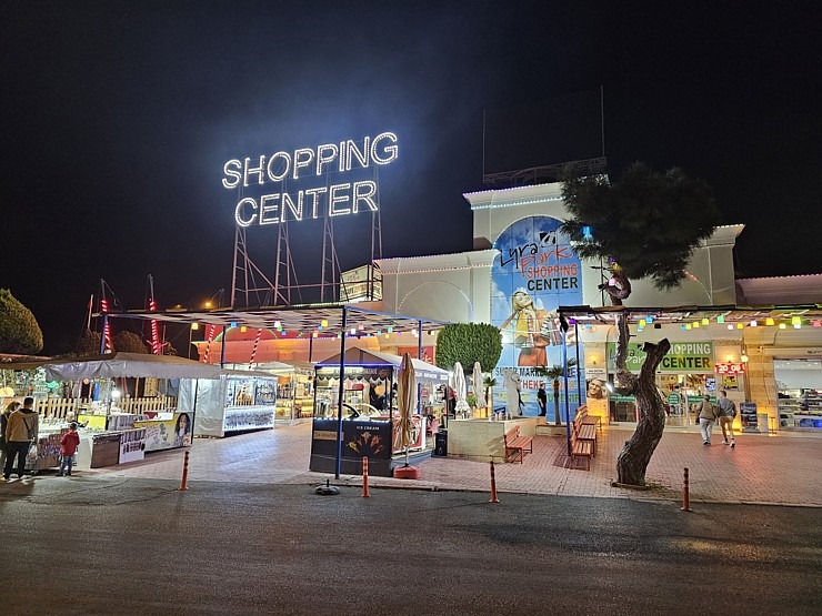 Turcijas viesnīca «Ali Bey Club Park Manavgat» piedāvā iepirkšanās iespēju gan viesnīcā, gan ārpus tās Turcijas viesnīca «Ali Bey Club Park Manavgat» piedāvā iepirkšanās iespēju gan viesnīcā, gan ārpus tās 363073