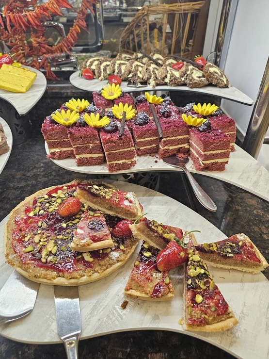 Turcijas viesnīca «Ali Bey Club Park Manavgat» piedāvā ēdienreizēs tortes, kūkas un citus saldumus Turcijas viesnīca «Ali Bey Club Park Manavgat» piedāvā ēdienreizēs tortes, kūkas un citus saldumus 363208