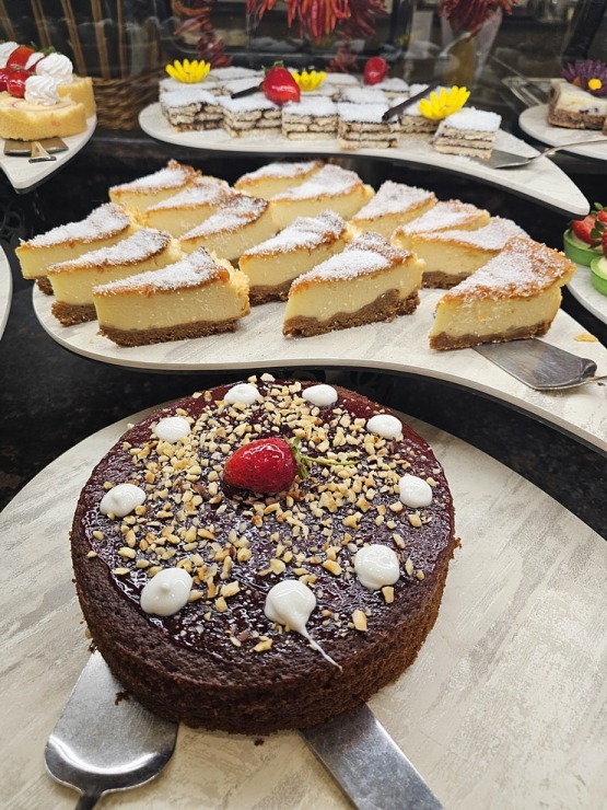 Turcijas viesnīca «Ali Bey Club Park Manavgat» piedāvā ēdienreizēs tortes, kūkas un citus saldumus Turcijas viesnīca «Ali Bey Club Park Manavgat» piedāvā ēdienreizēs tortes, kūkas un citus saldumus 363201