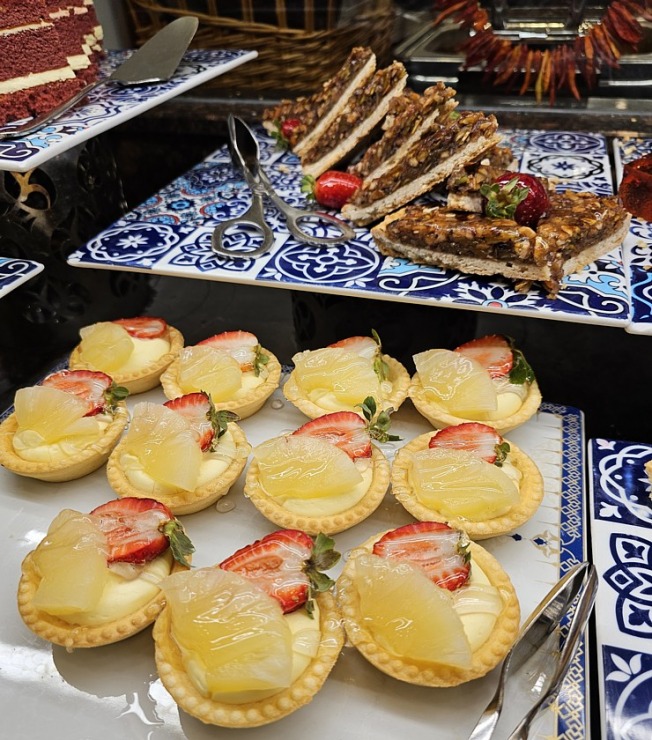 Turcijas viesnīca «Ali Bey Club Park Manavgat» piedāvā ēdienreizēs bagātīgu austrumu saldumu izvēli Turcijas viesnīca «Ali Bey Club Park Manavgat» piedāvā ēdienreizēs bagātīgu austrumu saldumu izvēli 363239