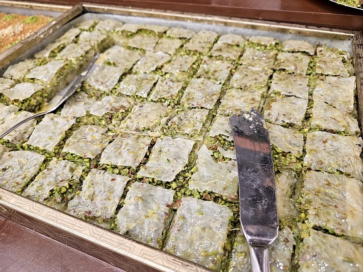 Turcijas viesnīca «Ali Bey Club Park Manavgat» piedāvā ēdienreizēs bagātīgu austrumu saldumu izvēli Turcijas viesnīca «Ali Bey Club Park Manavgat» piedāvā ēdienreizēs bagātīgu austrumu saldumu izvēli 363223