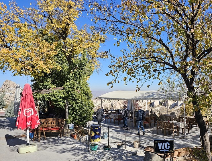 Sadarbībā ar «Turkish Airlines» izbaudām turku kafiju ar panorāmas skatu uz Baložu ieleju Kapadokijā Sadarbībā ar «Turkish Airlines» izbaudām turku kafiju ar panorāmas skatu uz Baložu ieleju Kapadokijā 363835