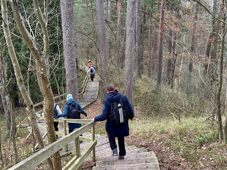 Daži fotomirkļi no pārgājienu seriāla «IzPēDO Dienvidkurzemi» Bernātu posma. Foto: Dienvidkurzeme.Travel Daži fotomirkļi no pārgājienu seriāla «IzPēDO Dienvidkurzemi» Bernātu posma. Foto: Dienvidkurzeme.Travel 363950