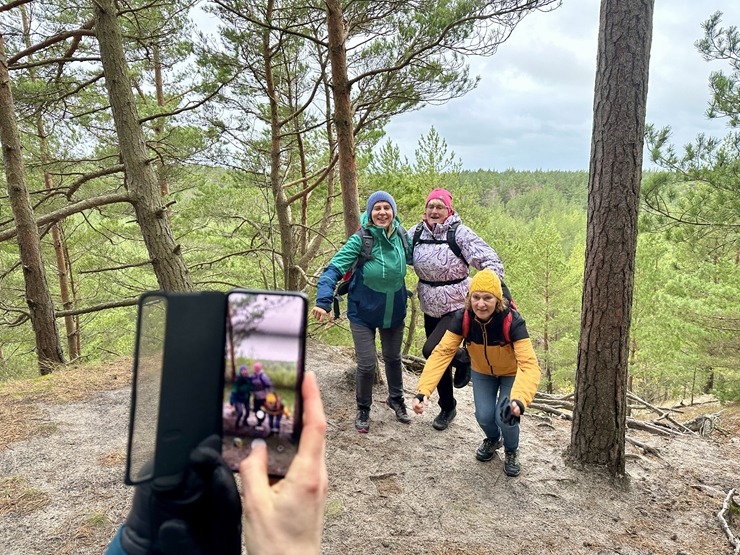 Daži fotomirkļi no pārgājienu seriāla «IzPēDO Dienvidkurzemi» Bernātu posma. Foto: Dienvidkurzeme.Travel Daži fotomirkļi no pārgājienu seriāla «IzPēDO Dienvidkurzemi» Bernātu posma. Foto: Dienvidkurzeme.Travel 363941