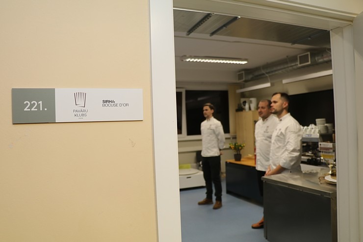 «Pavāru klubs» atklāj «Bocuse dor» jauno akadēmijas virtuvi Rīgas Tūrisma un radošās industrijas tehnikumā «Pavāru klubs» atklāj «Bocuse dor» jauno akadēmijas virtuvi Rīgas Tūrisma un radošās industrijas tehnikumā 364067