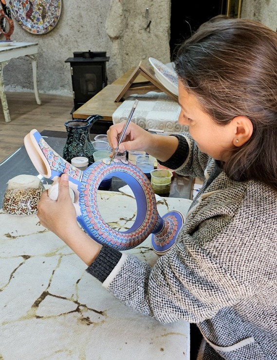 Sadarbībā ar «Turkish Airlines» iepazīstam slavenu Kapadokijas keramiķu darbnīcu «Aldag Elite Cave Ceramic» Sadarbībā ar «Turkish Airlines» iepazīstam slavenu Kapadokijas keramiķu darbnīcu «Aldag Elite Cave Ceramic» 364209