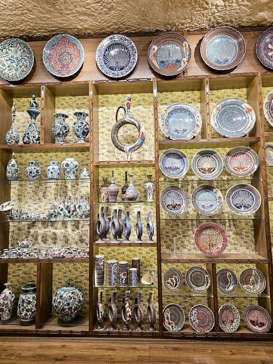 Sadarbībā ar «Turkish Airlines» drīkstam dažus foto no «Aldag Elite Cave Ceramic» izstāžu zāles 364281