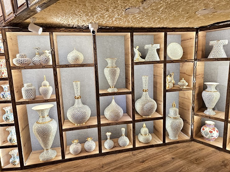 Sadarbībā ar «Turkish Airlines» drīkstam dažus foto no «Aldag Elite Cave Ceramic» izstāžu zāles 364287