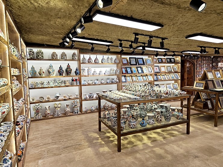 Sadarbībā ar «Turkish Airlines» drīkstam dažus foto no «Aldag Elite Cave Ceramic» izstāžu zāles 364273