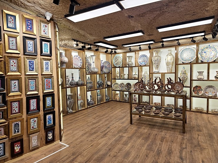 Sadarbībā ar «Turkish Airlines» drīkstam dažus foto no «Aldag Elite Cave Ceramic» izstāžu zāles 364276
