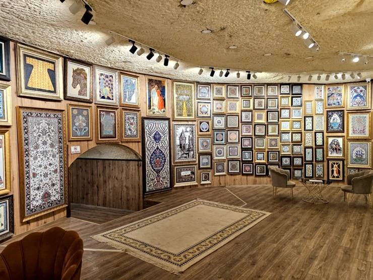 Sadarbībā ar «Turkish Airlines» drīkstam dažus foto no «Aldag Elite Cave Ceramic» izstāžu zāles 364277